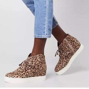 Very G Ursula Wedge Leopard print shoe-Size 9